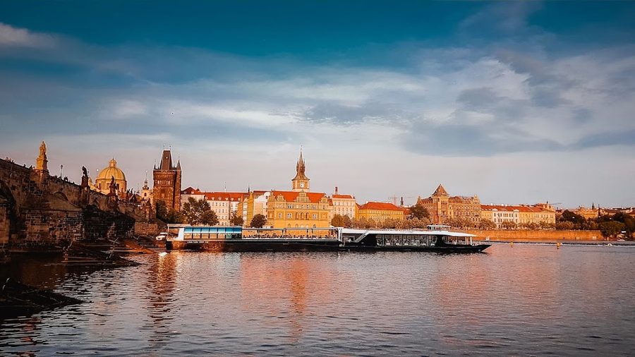 블타바 강 유람선