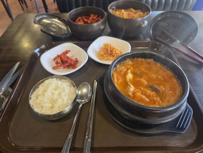 Myeongpum Gisa Sikdang Ttukdari Kimchi Jjigae