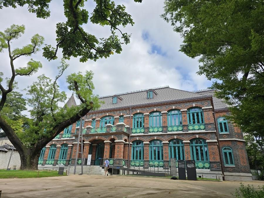 Dondeokjeon Hall
