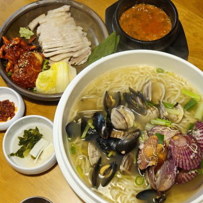 오미자칼국수전문점