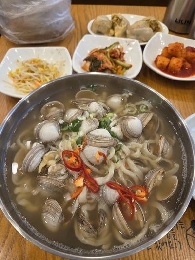 모락모락칼국수