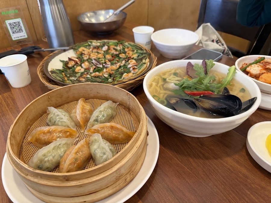 南川海鮮王刀削麵