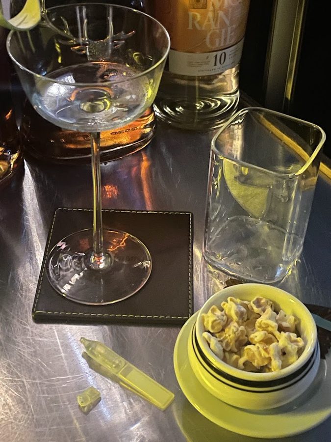 mangmi blues / vinyl & cocktail bar