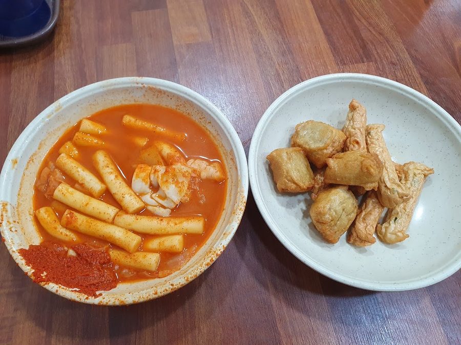 Yunokyeon Halmae Tteokbokki Songhyeon Branch