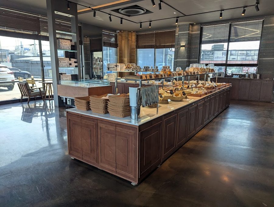 Ovening Bakery Cafe