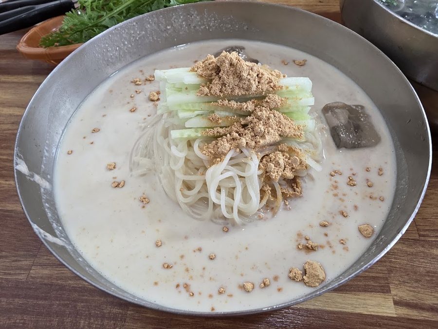 Hururu Son Kalguksu