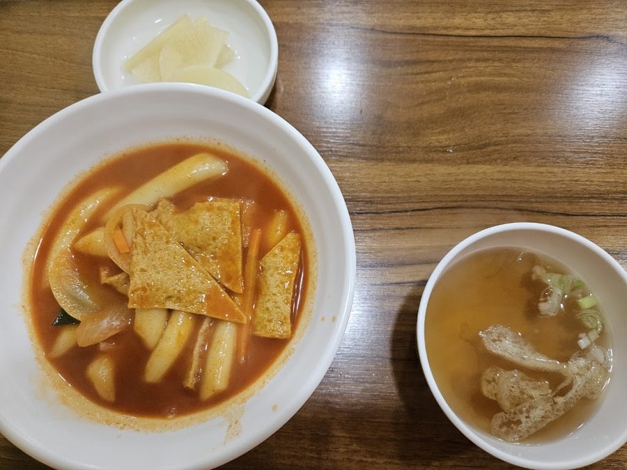 Authentic restaurants - jjolmyeon