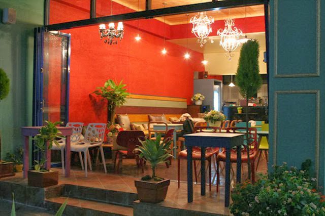Cafe mayB