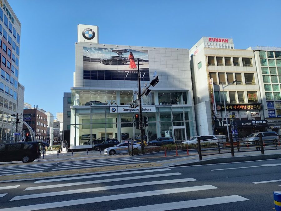 BMW Dongsung Motors Busan Jungang Exhibition Hall