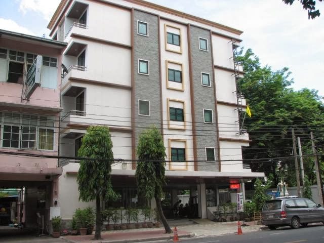 BB house Rambuttri 2