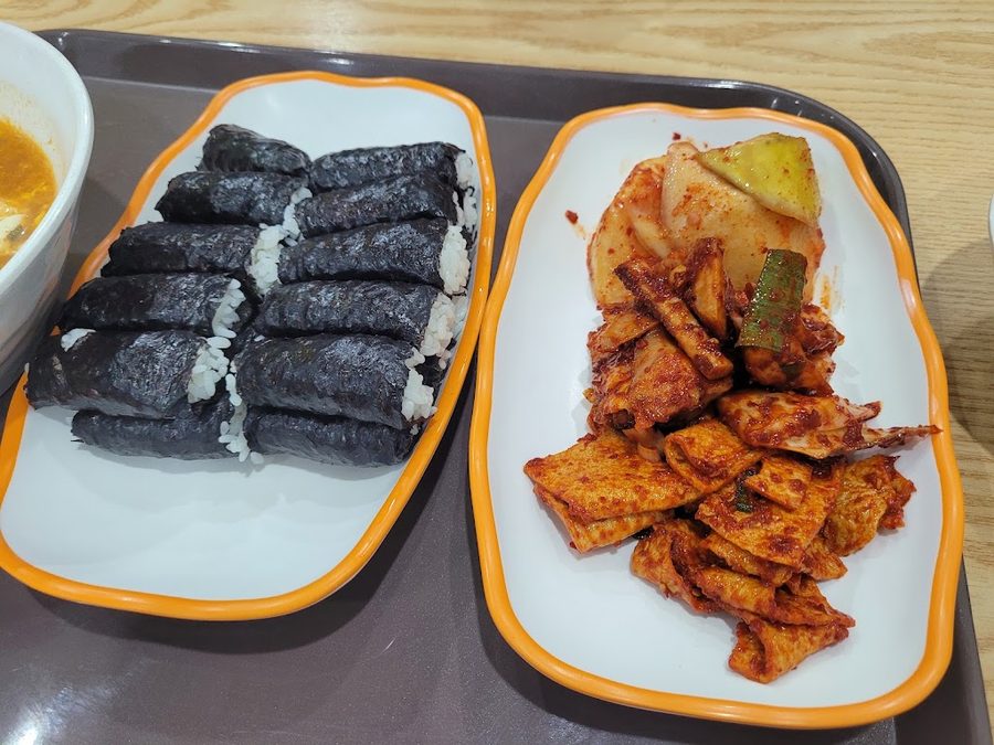 Traditional Chungmu Halmae Gimbap