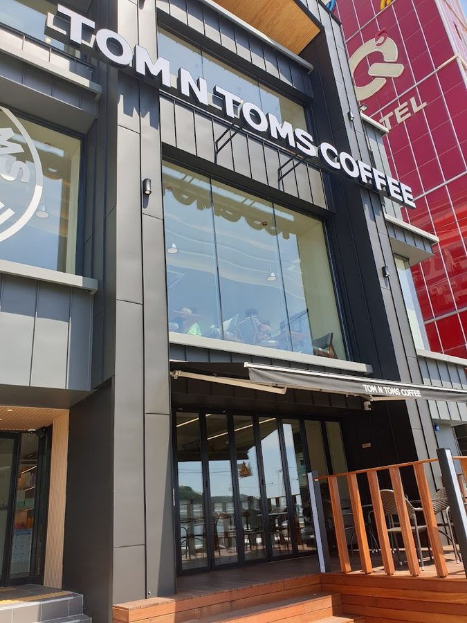 Tom N Toms Coffee