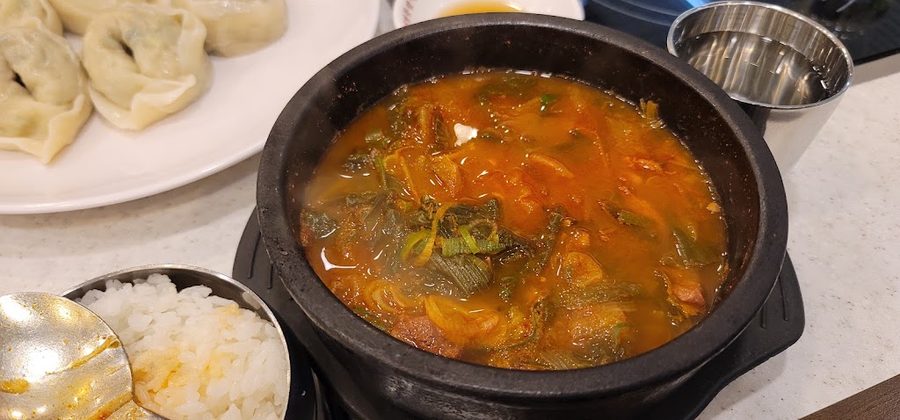 Myeongdong Kalguksu Seoul City Hall Branch