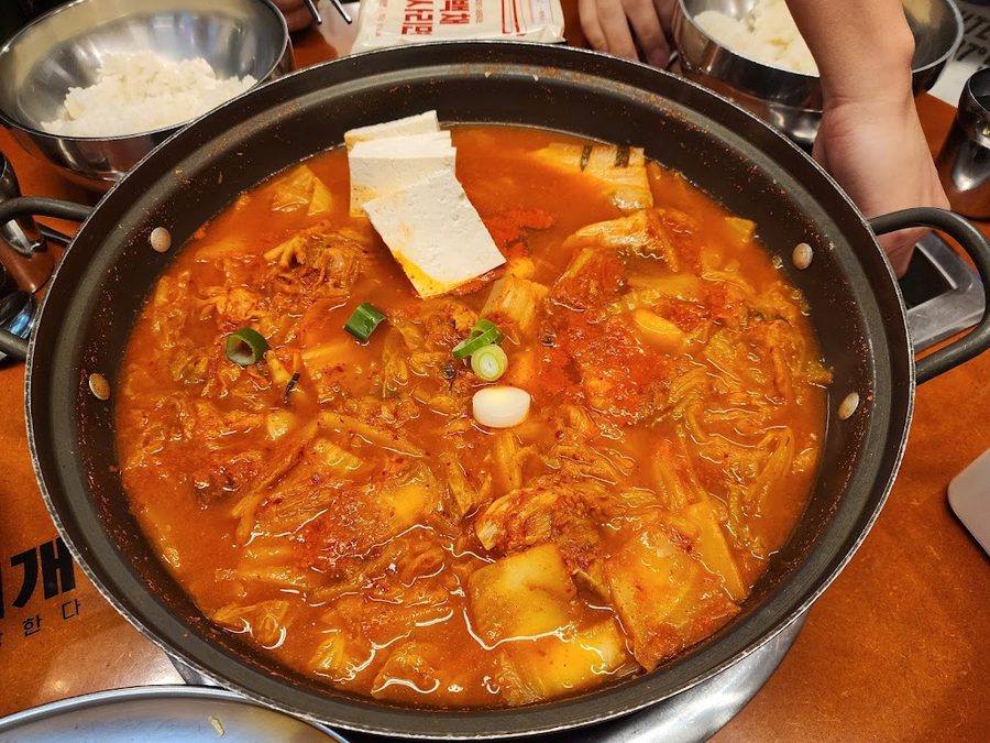 Baekchae Kimchi Jjigae Nakseongdae Branch