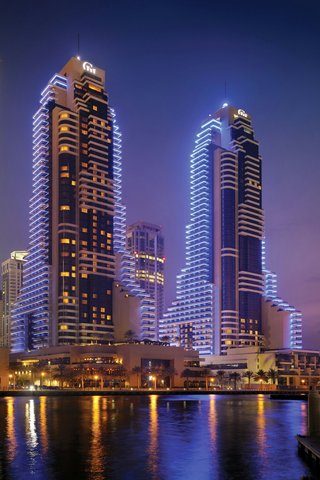 Dubai Marriott Harbour Hotel & Suites