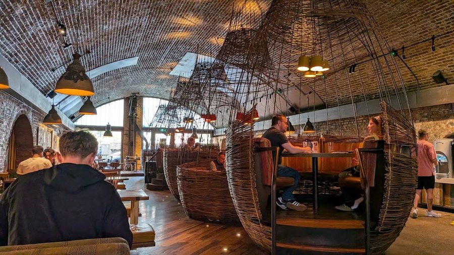Nando's Southwark Arches
