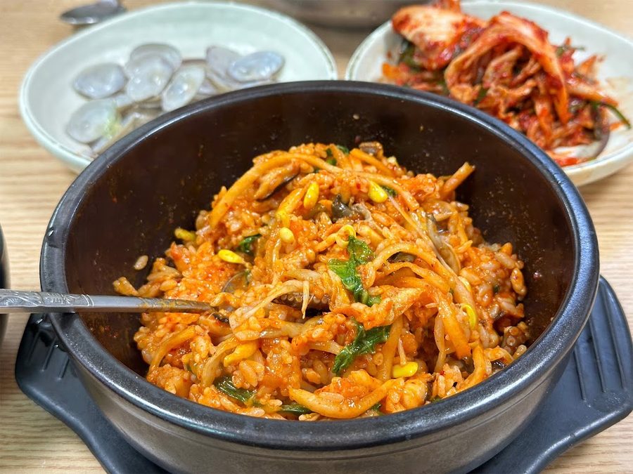 Solhyanggi Haemul Kalguksu