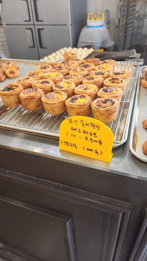 the croissant, head store
