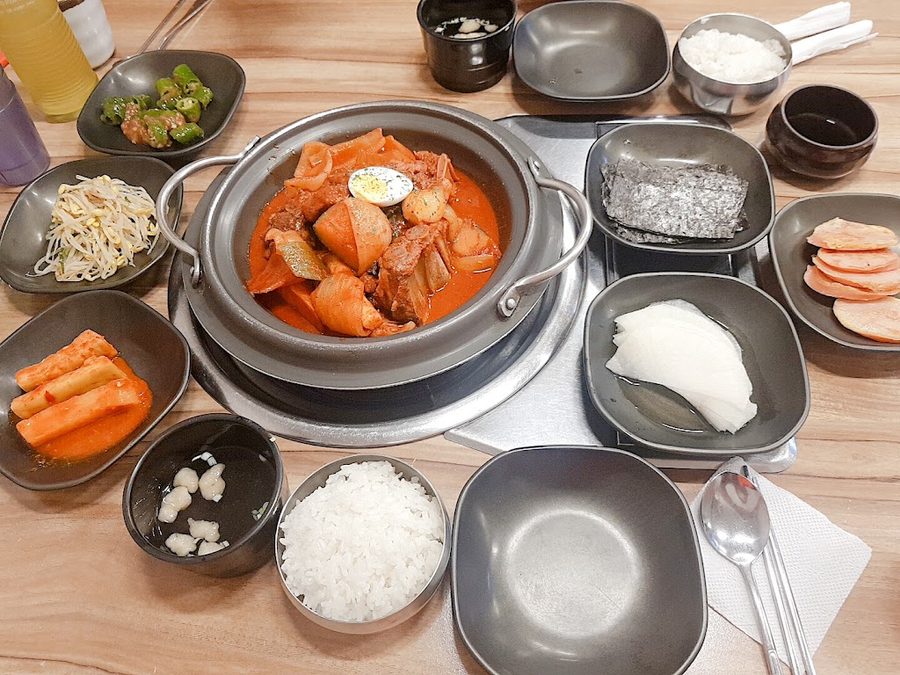 Tongkeunjip