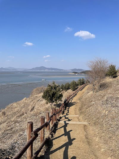 Yedanpo Trail
