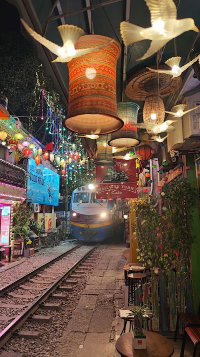 RAILWAY TUAN CAFE )