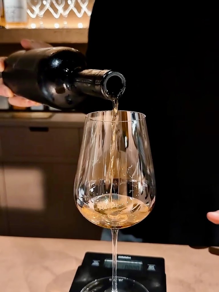 ワインショップ I.N.U.wines(アイエヌユーワインズ)|福岡・今泉のナチュラルワイン専門店