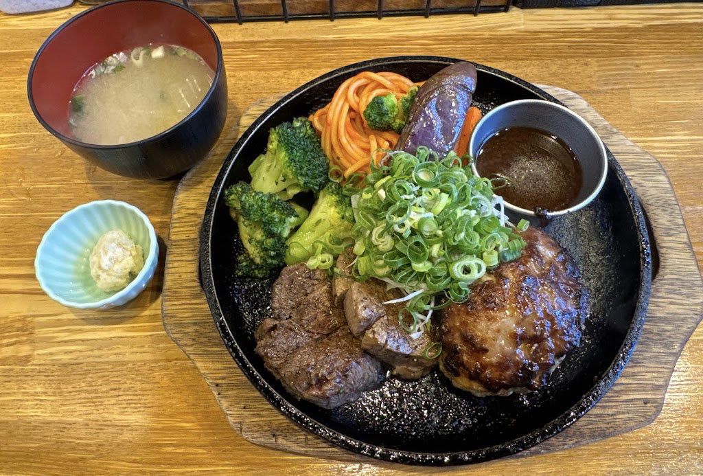 STEAKHAMBURGひげ南5条本店