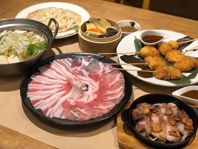 흑돼지 세 마리
