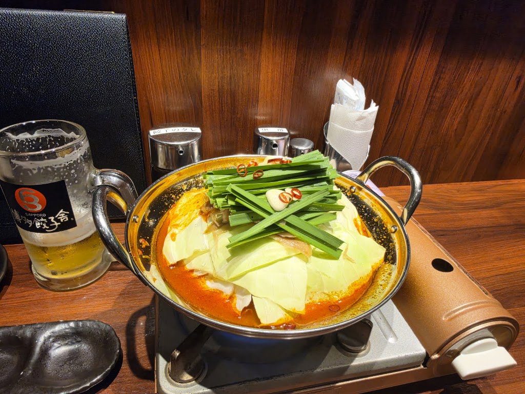 Sapporo Izakaya(Japanese casual pub)Hakata Gyozaya Rokumarusan Sapporo Station Store