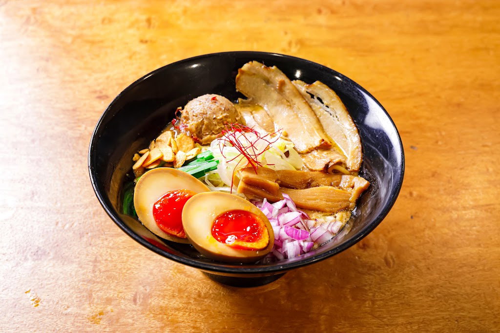 鶏白湯味噌ラーメン 猿のすけ / Creamy Chicken Paitan MISO Ramen SARUNOSUKE