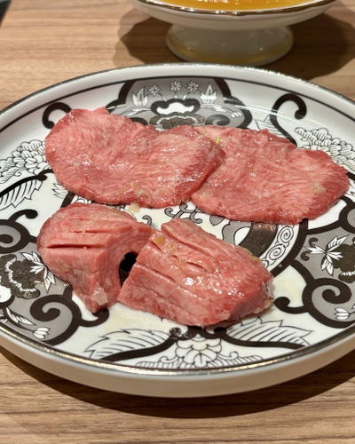 Lean Beef & Premium Rice"Takumi Artisan Yakiniku Sekiguchi - Osaka Kitashinchi"