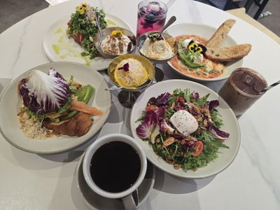 Famous Benny Gwangan Branch