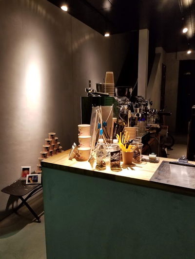 SHELTER coffee and vintage stand