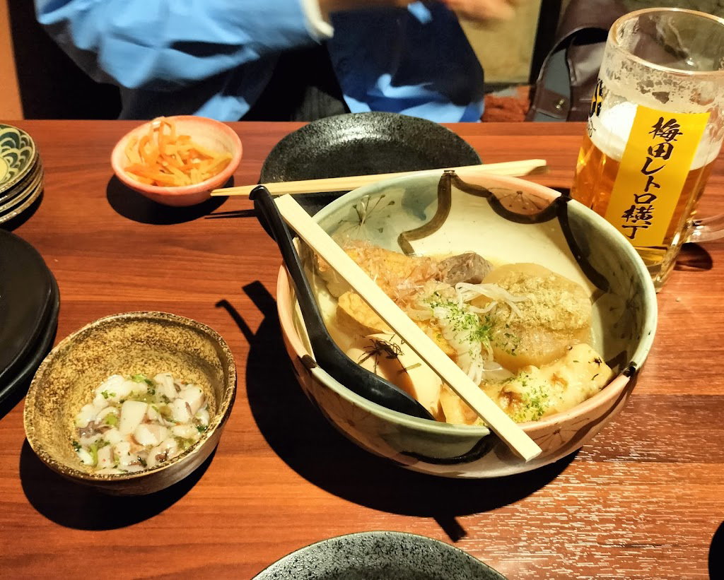 炉端とホルモンと串焼きとおでん とっとっと梅田東通店