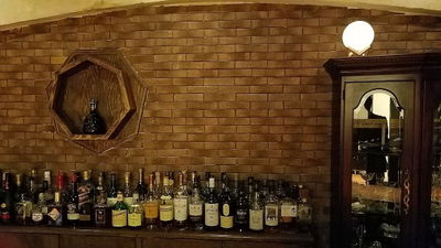 Lennox’s cocktail & wine