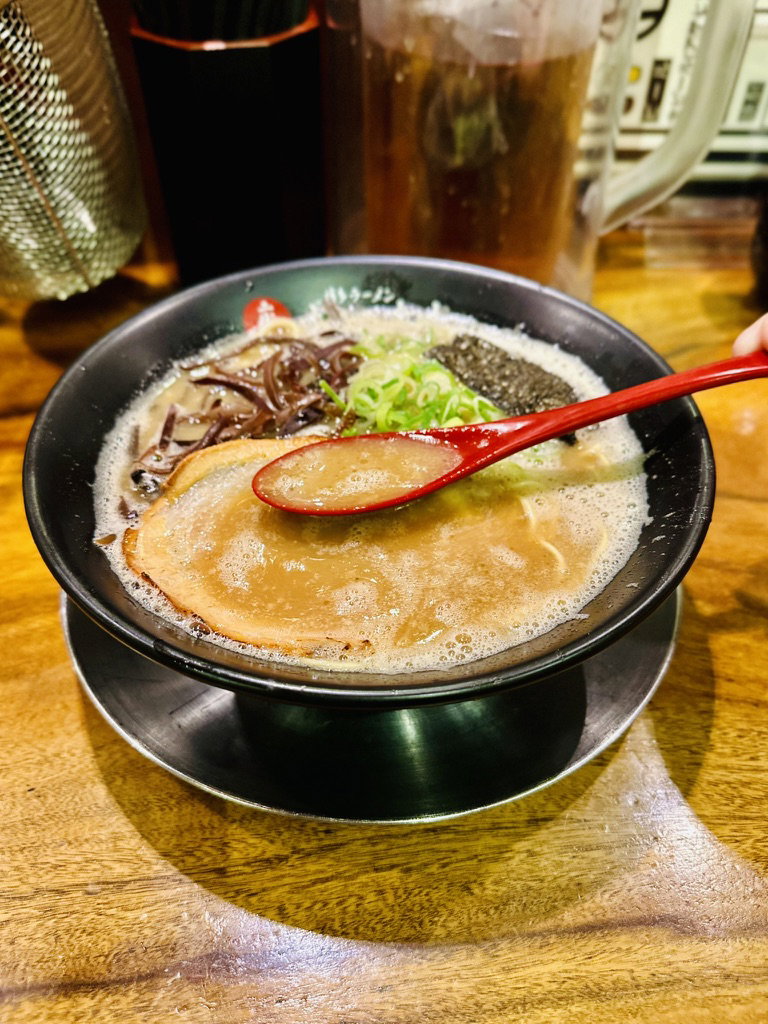博多ラーメン 二代目けんのすけ 天神本店