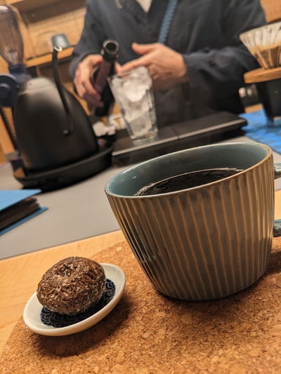 珈琲と蒸溜酒 megane coffee & spirits