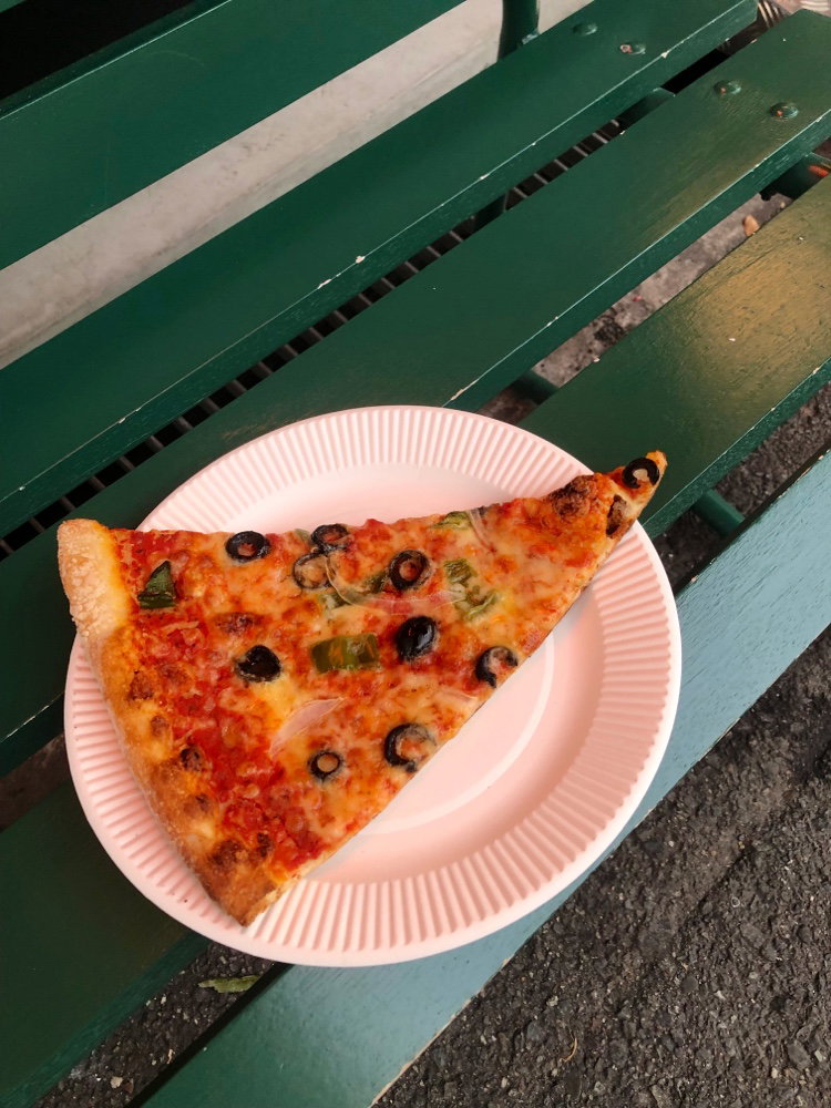 Henry's PIZZA