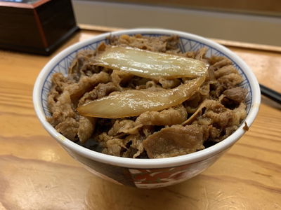 牛心 駅前店