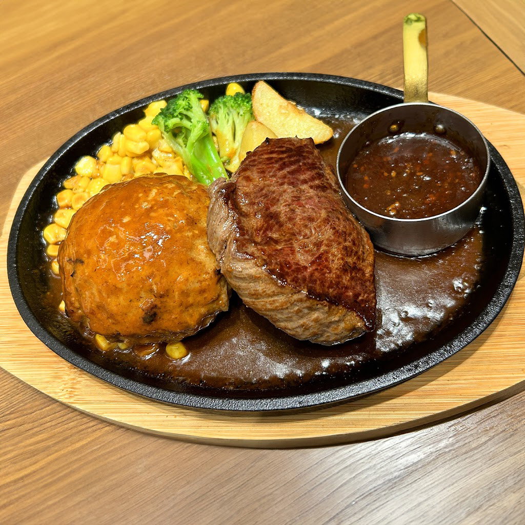 Hamburg 2019 KITTE Hakata