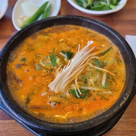 Ilpum Dwaeji Gukbap Sinwolseong Branch