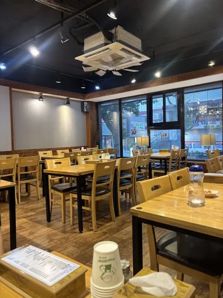 경양식 달과 6펜스