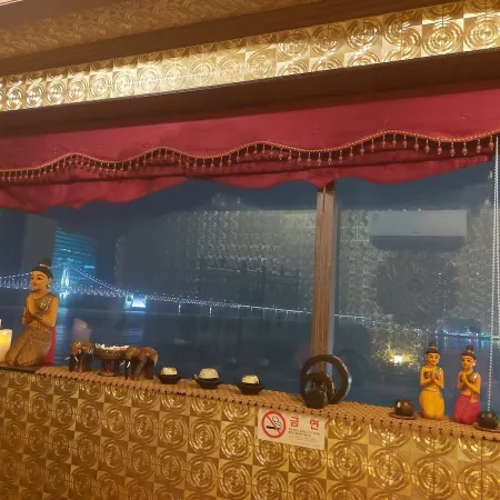 Thai Traditional Royal Massage
