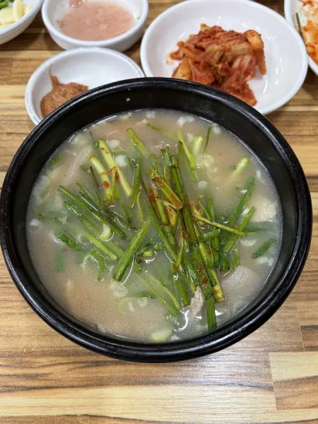 Somunnan Dwaeji Gukbap