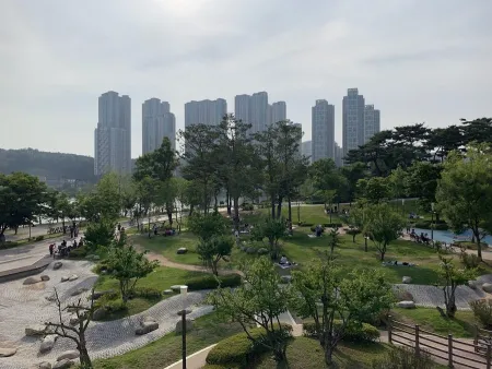Mirror Pond in GLP