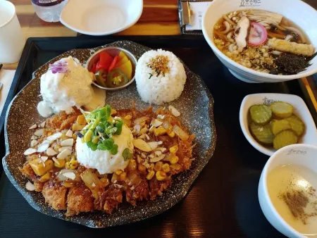 효돈까스 물금점