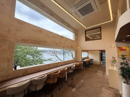 Cafe MAIN