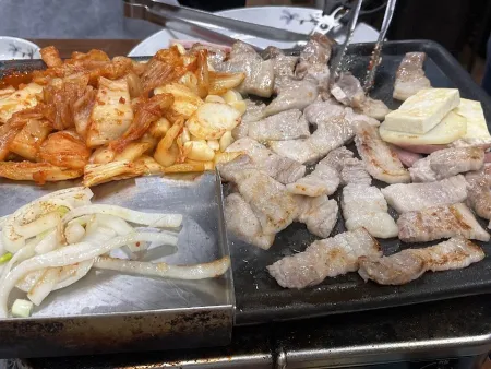 Gohyang Dol Kimchi Samgyeopsal