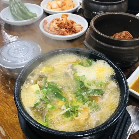 Eomcheongnan Haejangguk