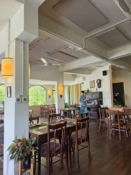Huong Lai Restaurant